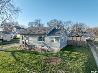 204 E South St, Abingdon, IL 61410