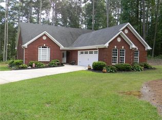 855 W Lake Dr, Oxford, GA
