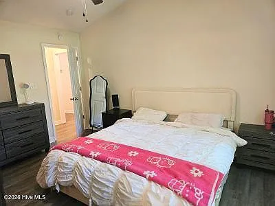 207 Sherwood Rd — Photo 9