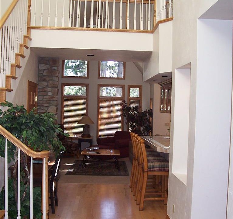 1st image of 11 Stoneridge Townhomes