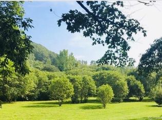 80 Half Mile Rd, East haven, CT 06473