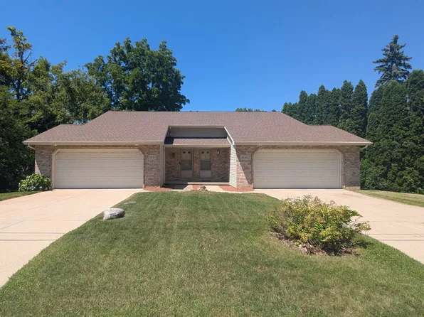 2837 Saint Anthony Dr, Green Bay, WI 54311