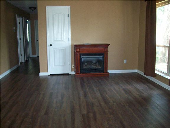 3rd image of 2502 Ward St