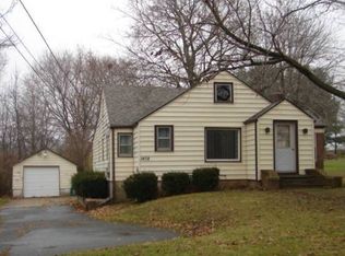 1408 W Fairview Rd, Freeport, IL 61032