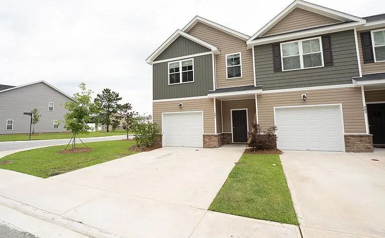 481 Governor Treutlen Cir — Photo 3