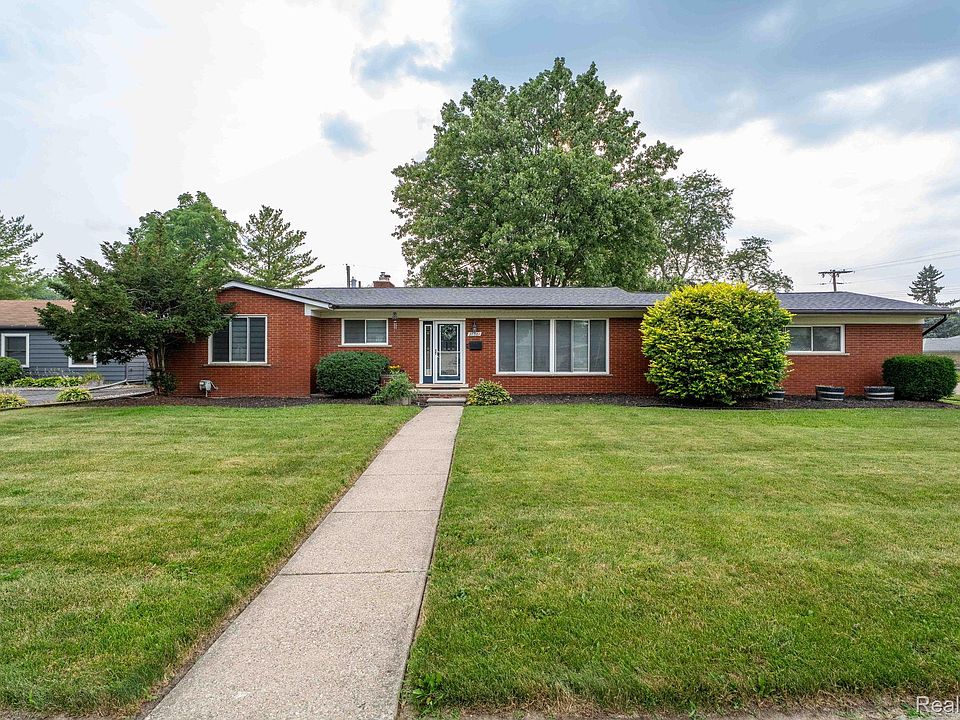 1st image of 27381 Gail Dr