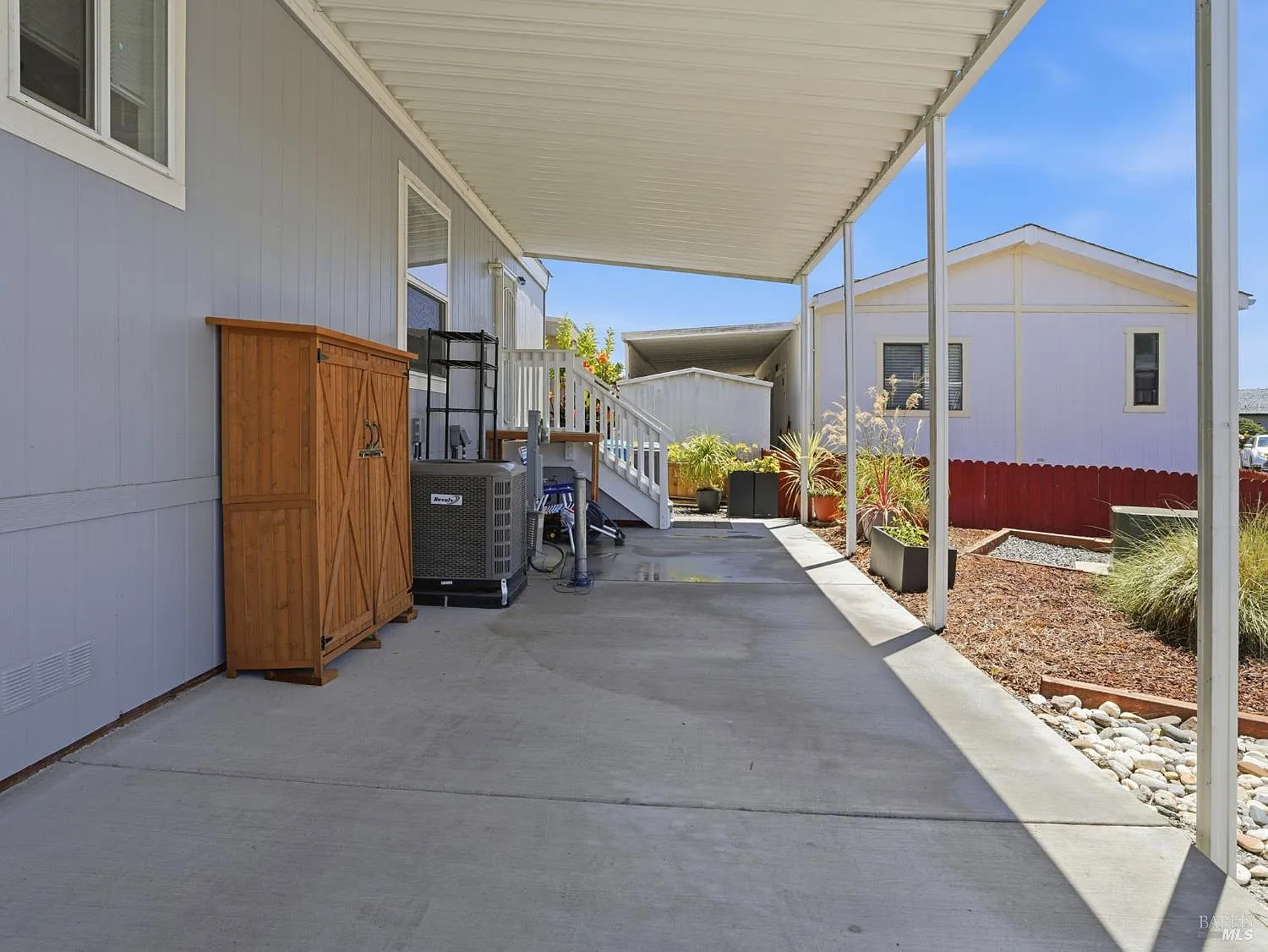 858 Mary Street - Photo 3