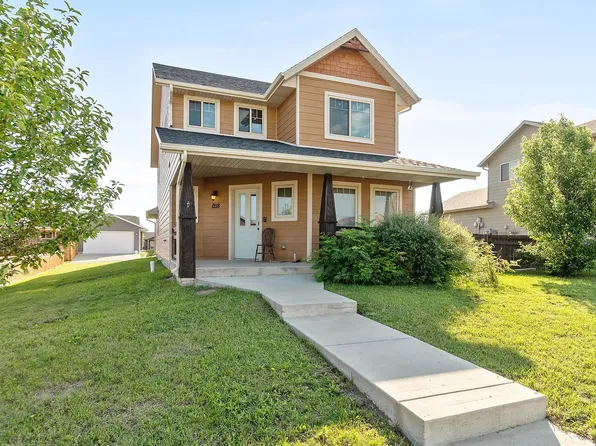1218 Fairbanks Dr, Box Elder, SD 57719