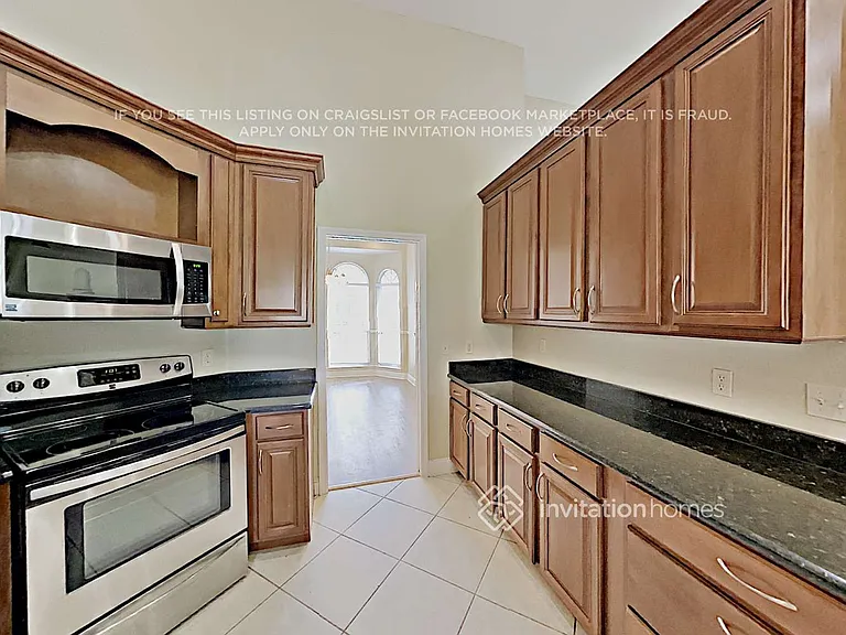 19727 Sabal St — Photo 7