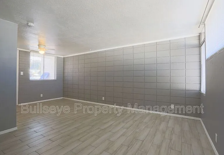 249 S Hobson — Photo 6