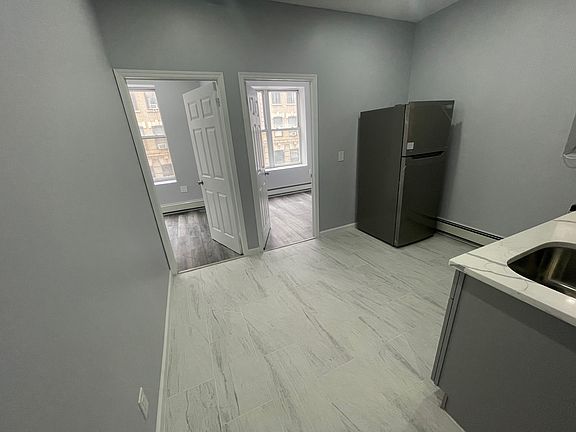 2nd image of 4121 29th St APT 2F