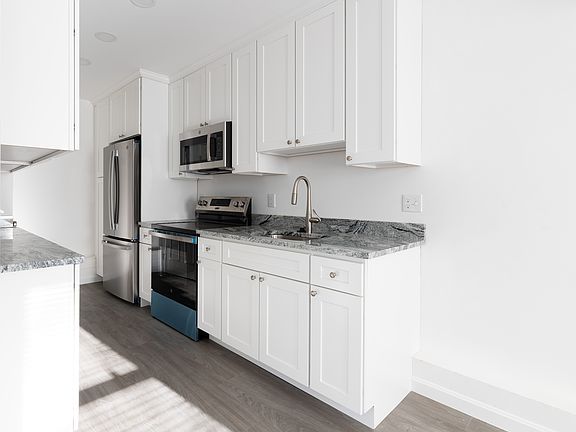 5th image of 56 Pine St #3