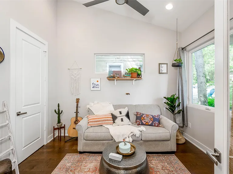 2113 Glendale Pl — Photo 17