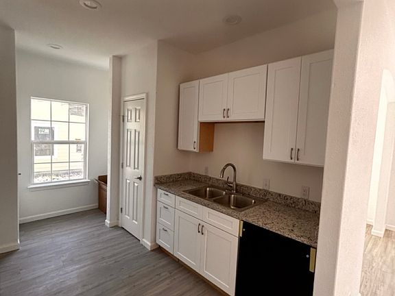 5th image of 2427 Chihuahua St