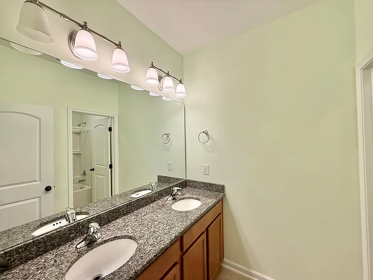 1140 Litchborough Way — Photo 27