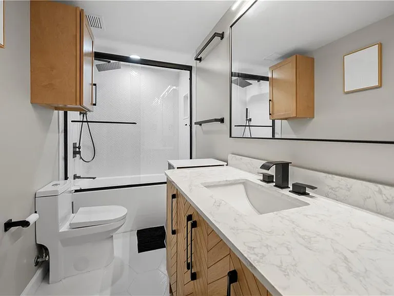 2479 Peachtree Rd NE #1801 — Photo 17