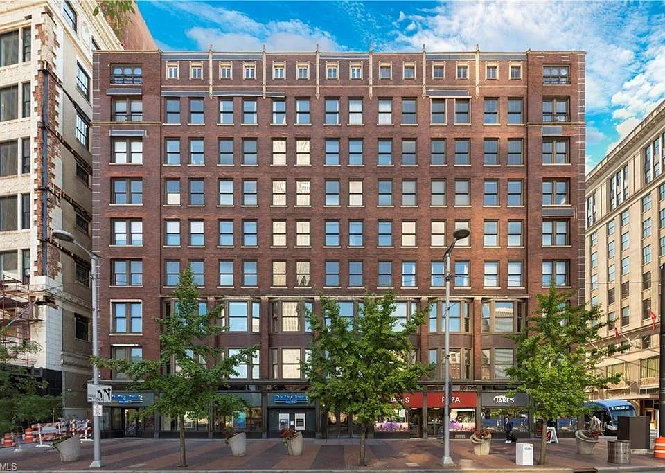 140 Public Sq #803