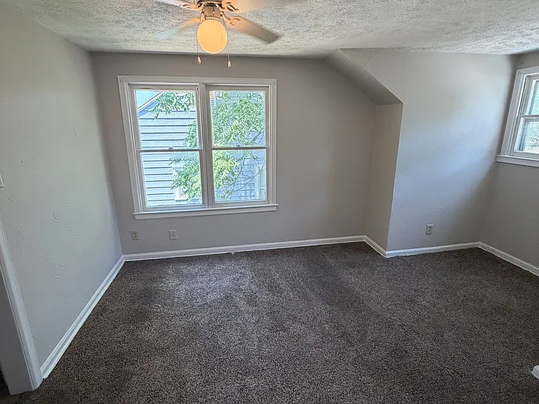 610 S Lightner St — Photo 6