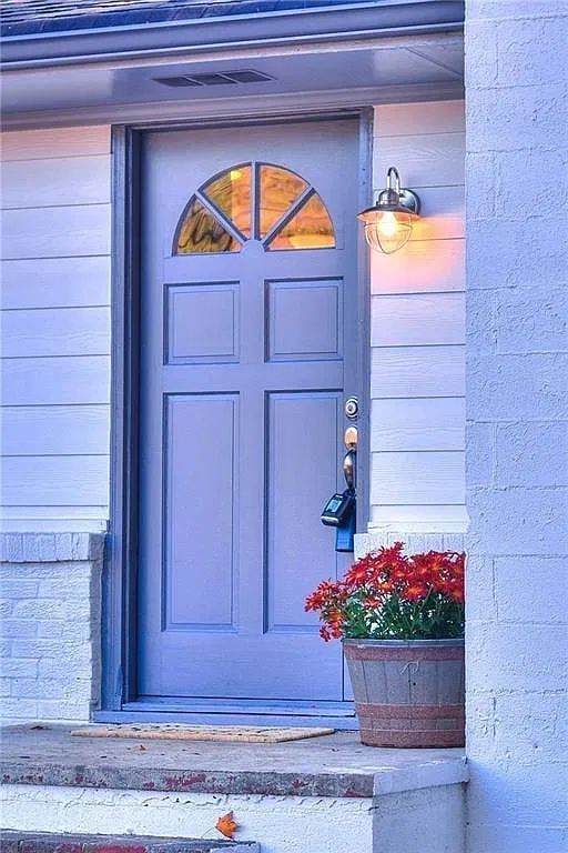 2 bed, 1.0 bath, 1215 sqft, $2,000 — Photo 3