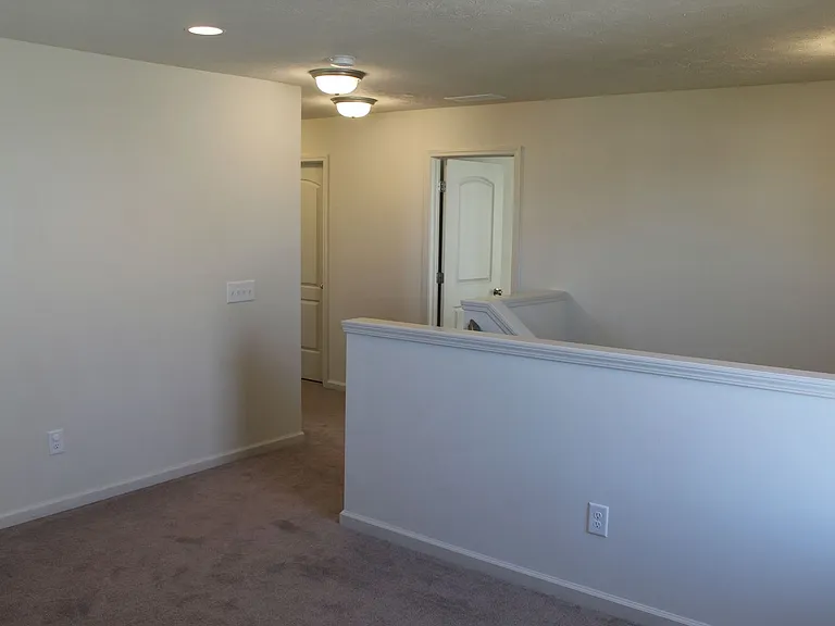 1390 Sarah Way — Photo 12