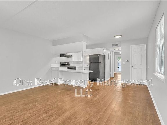 5th image of 3117 Barnett Ave
