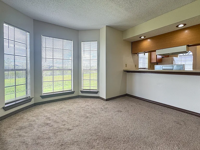 73601 Chapman Dr — Photo 13