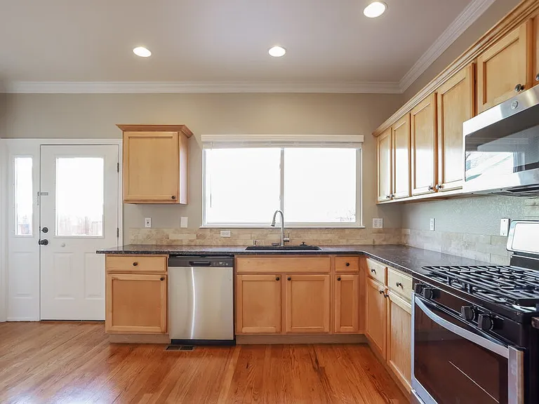7941 E Harvard Cir — Photo 8