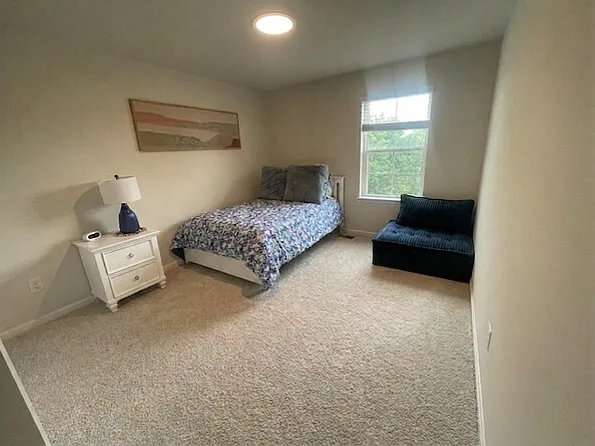 Second bedroom (upstairs)