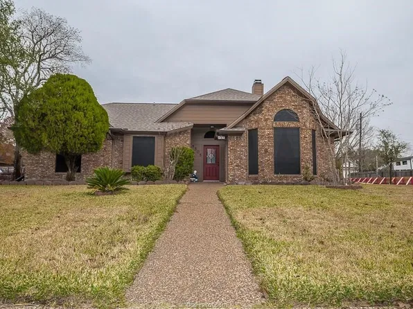 4505 Kensington Rd, Bryan, TX 77802