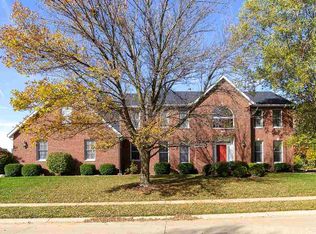 2030 Saint David Dr, Bettendorf, IA 52722
