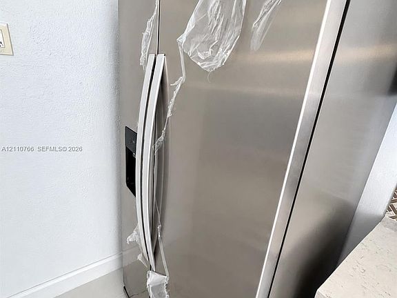 3rd image of 641 W 68th St #641