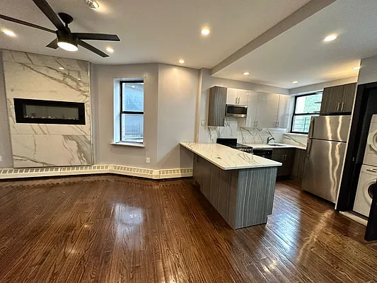 Rented by NY Living Solutions | media 2