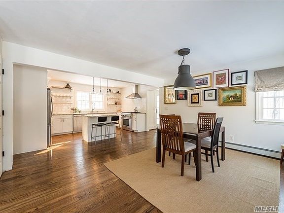 2nd image of 14 Oakwood Dr