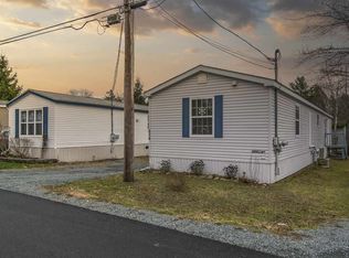 854 Duggan Dr, Beaver Bank, NS B4E1L6