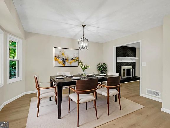 5th image of 4891 Lake Forest Dr SE