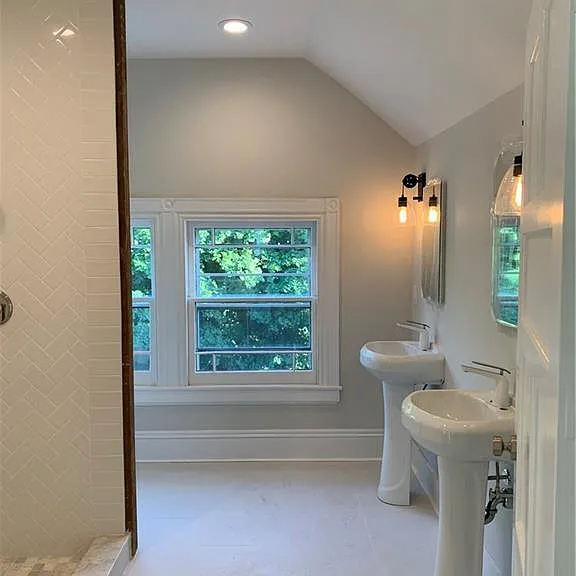 4 Morgan Ave — Photo 32