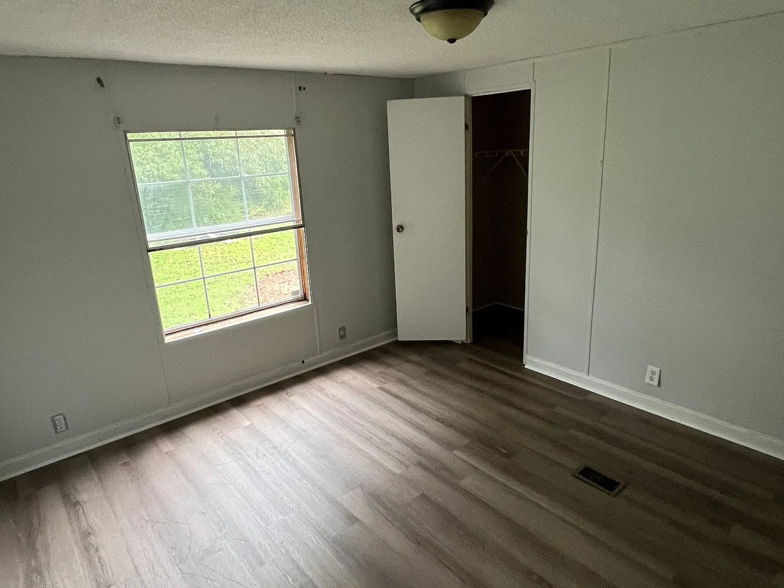 3 bed, 2044 sqft, $1,350 — Photo 3