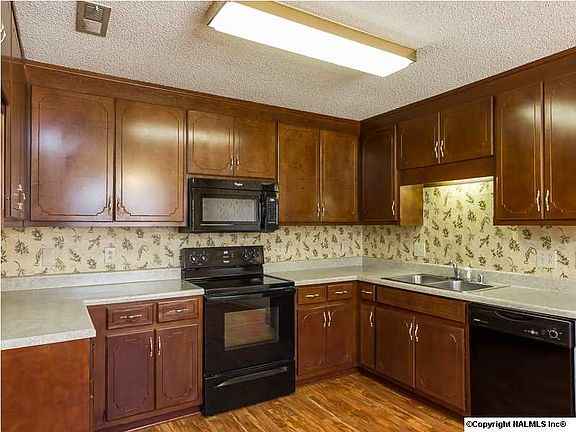 5th image of 123 Canoebrook Ln