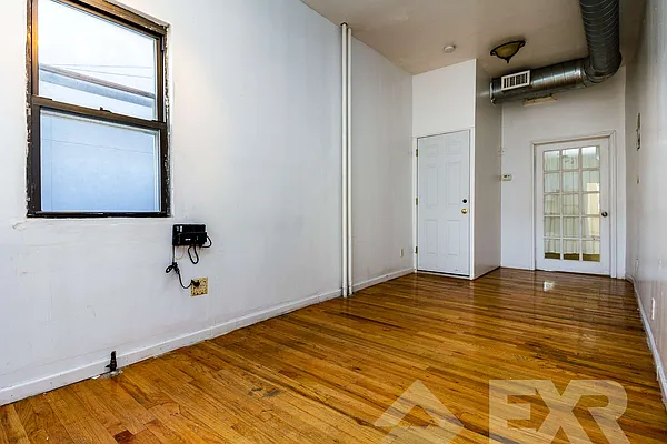 Rented by EXR | media 3