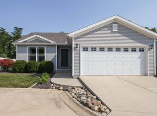 2 Winding Way, Bloomington, IL 61705