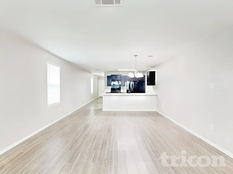 5118 Everett Loop — Photo 3