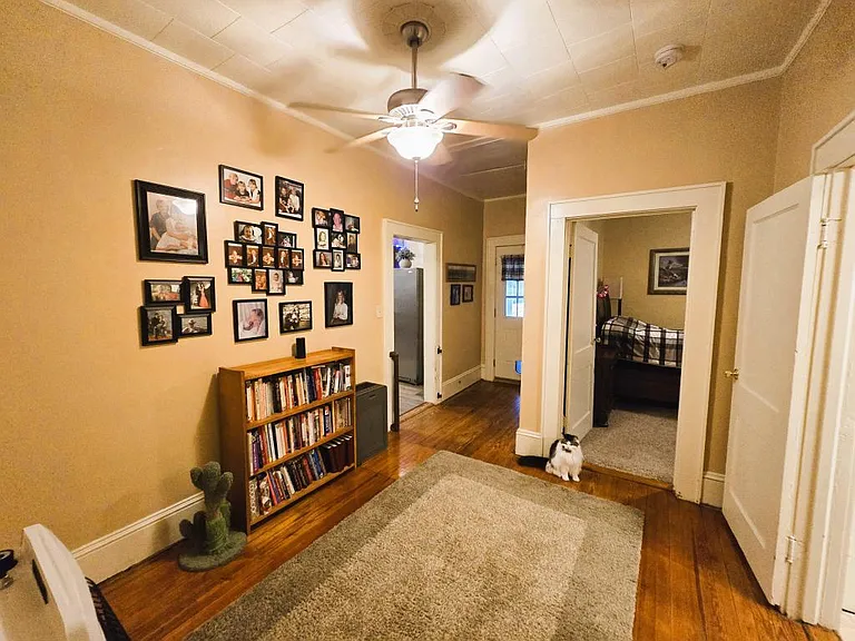 205 W Green St — Photo 16