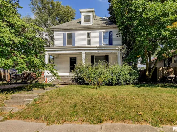 516 S Cherokee St, Taylorville, IL 62568