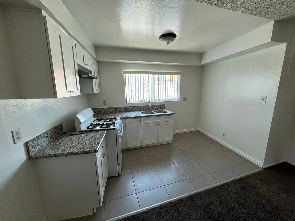 11130 Lower Azusa Rd #14