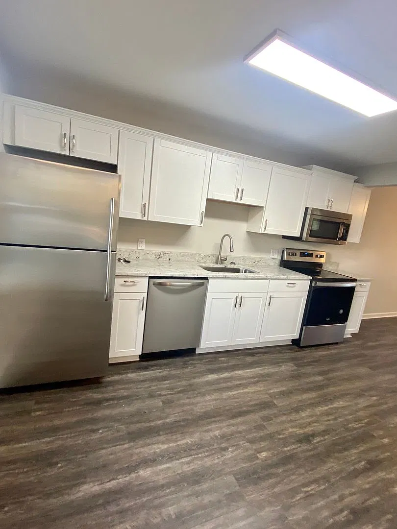Two Bedroom Duplex in the Town of Bedford — Photo 3