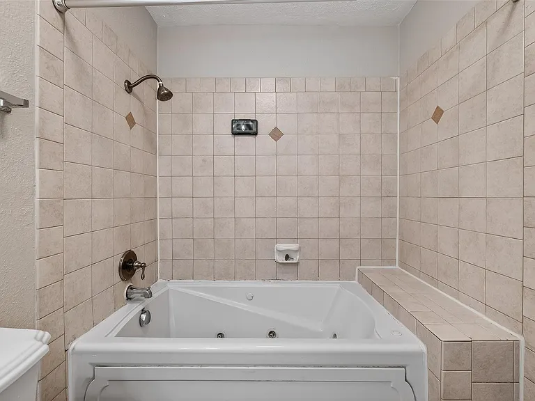 14034 Lourdes Dr — Photo 27