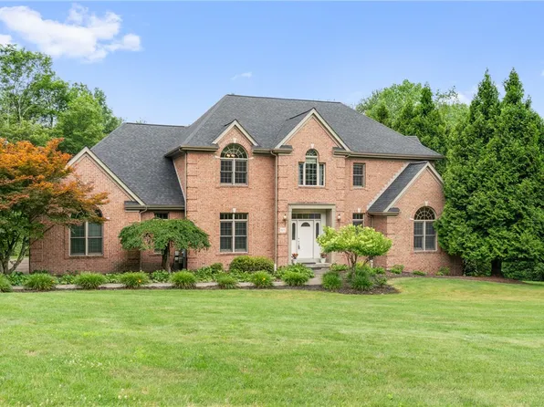 165 Wedgewood Dr, Gibsonia, PA 15044