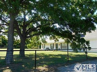 7528 Peden Rd, Azle, TX 76020