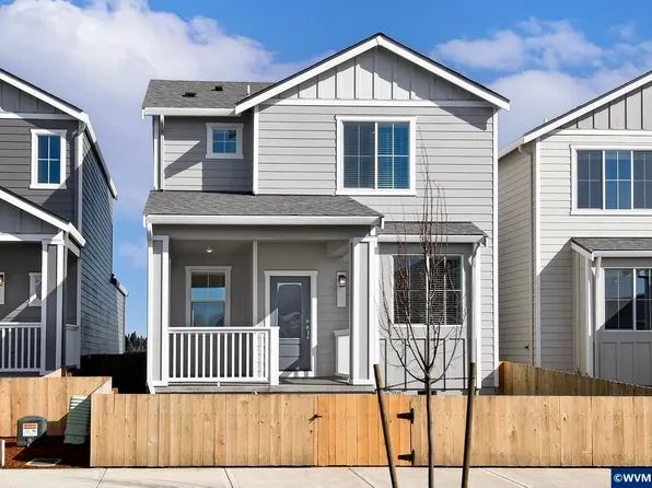 1101 Parkside Ave, Woodburn, OR 97071