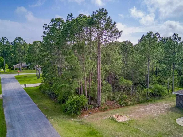 2361 Pineneedle Dr, Navarre, FL 32566